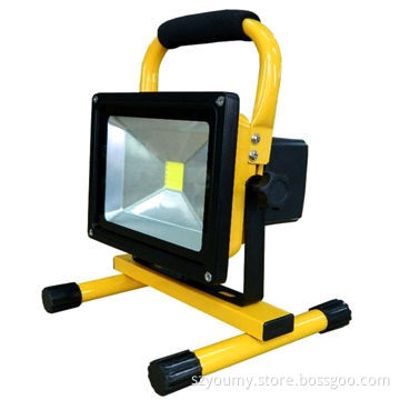 Portable outdoor emergency flood light, 10W, 8800mAh power capacity